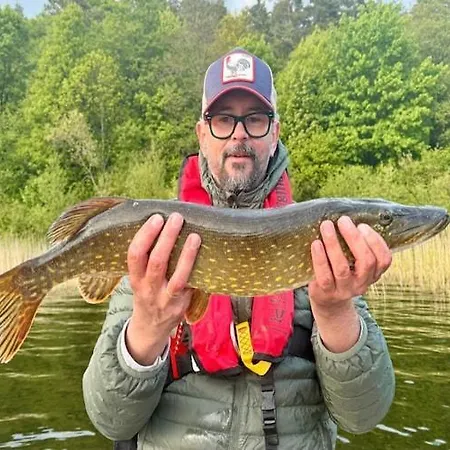 By Wierzchowo With Private Сasa de vacaciones *